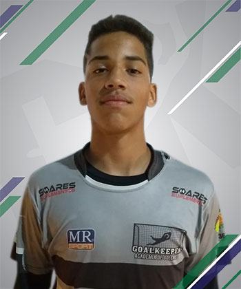 Goleiro Matheus Arruda